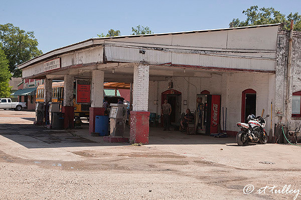 service, old service station